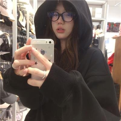 去死吧,亲爱的 海报